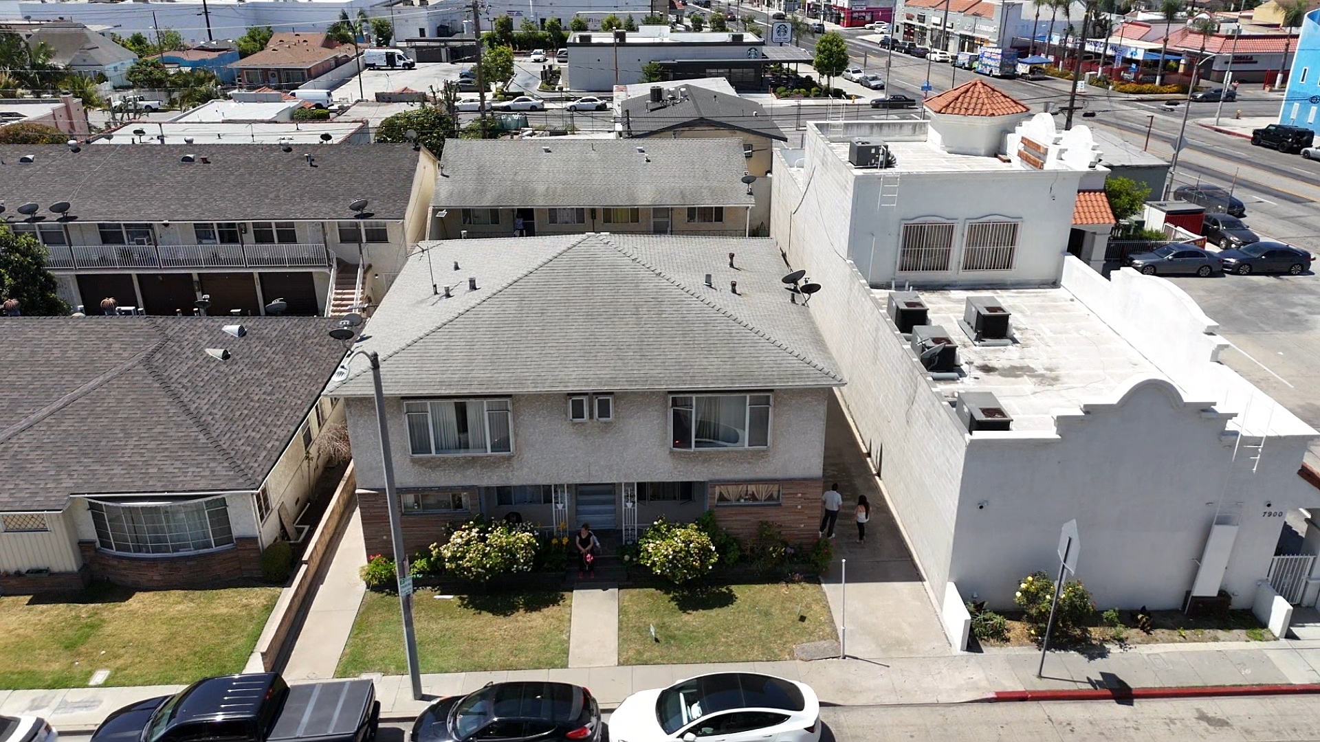 Apartment Building – Los Angeles